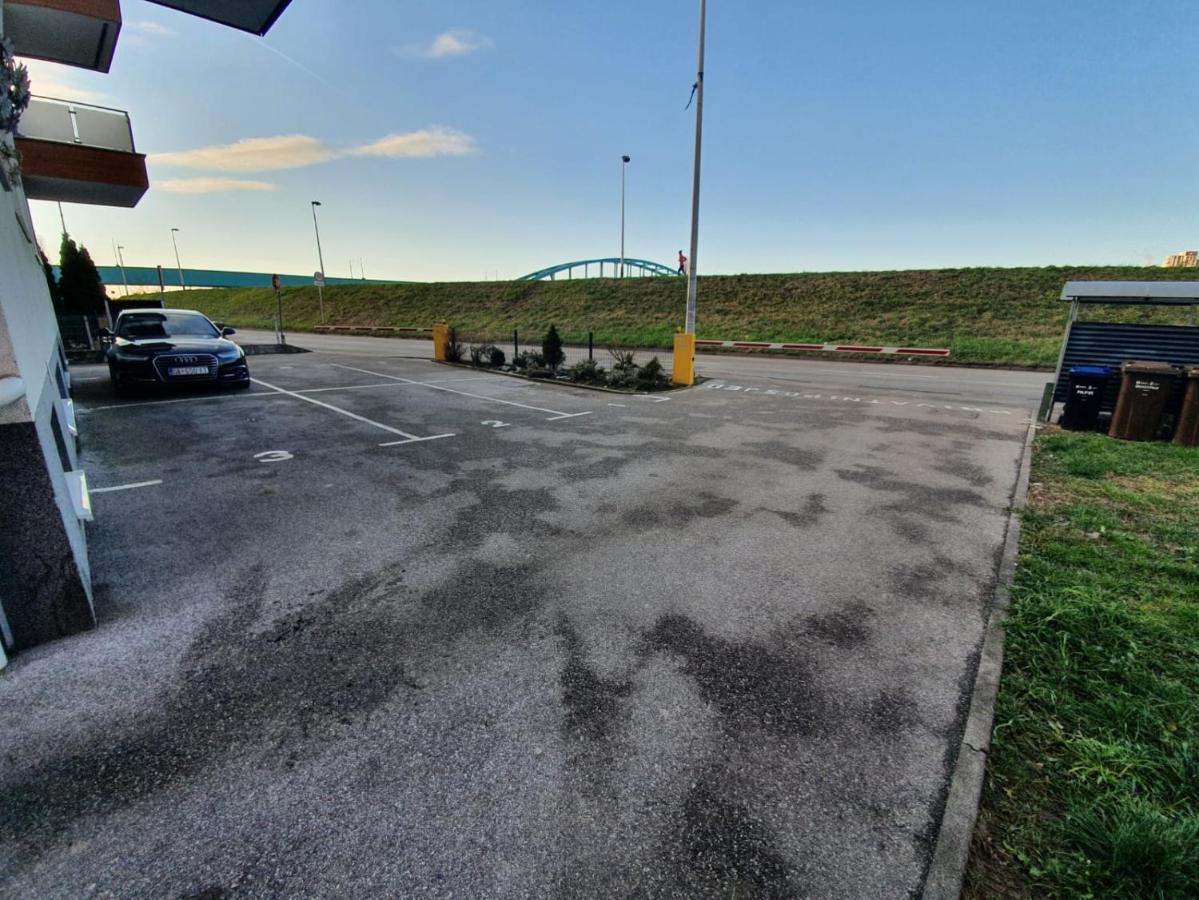 Apartment I Love Zagreb, Free Private Parking Luaran gambar